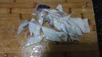 自制蒜黄鱿鱼做法图解3)
