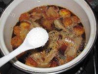 「DIY美食」鹌鹑蛋红烧肉做法图解6)