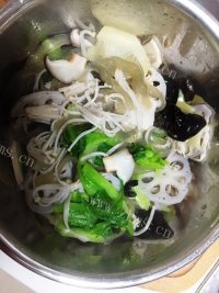 自制麻辣拌做法图解5)