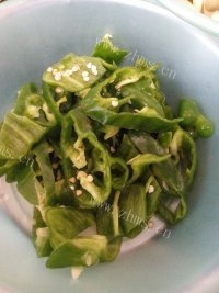 无敌营养美味的青椒炒白玉菇做法图解1)