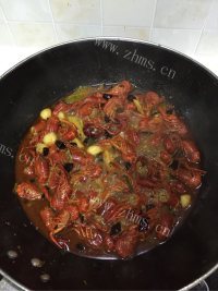 色香味俱全的麻辣小龙虾做法图解6)
