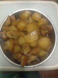 萝卜焖肉做法图解6)