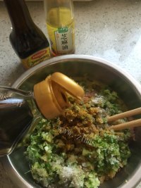 自制榨菜鲜肉月饼做法图解5)