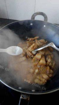 诱人的特色红烧肉做法图解8)