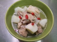 美味的排骨山药汤
