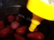 糖水草莓做法图解3)