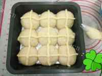 松软美味吉士排小餐包做法图解10)