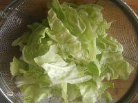 家常菜炝炒圆白菜做法图解4)