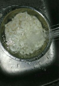 凉拌莲藕片做法图解2)