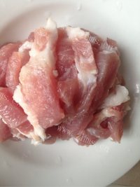 色香味浓的小酥肉蒸碗做法图解1)
