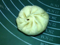 迷之香菜鲜肉包做法图解10)