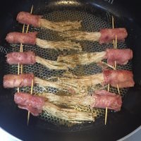 好吃的培根金针菇卷做法图解6)