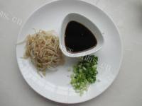 特下饭的油泼面做法图解2)