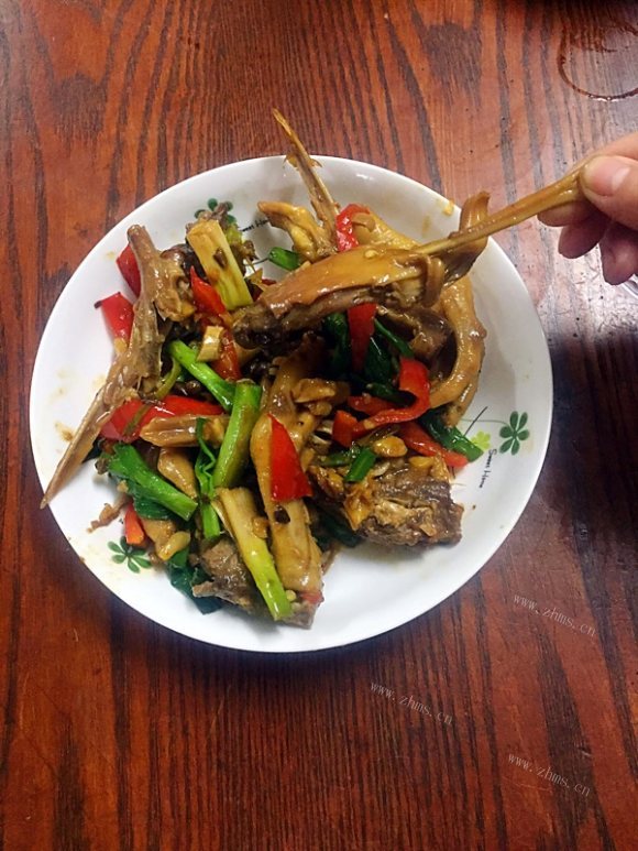 酱焖鸭头鸭掌