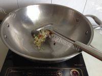 美味的炒海蟹做法图解3)