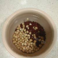 营养枸札红豆花生汤的做法图解三