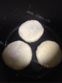 自制发面红糖饼做法图解9)