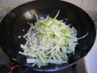 家常菜香菇炒杂蔬做法图解8)