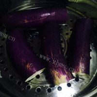 独特的凉拌茄子做法图解3)