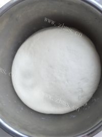 香气浓郁的羊肉胡萝卜包子做法图解1)