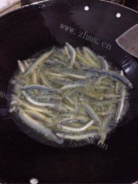 美味的香辣泥鳅做法图解3)