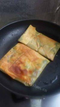 家常菜煎饼韭菜盒子做法图解9)