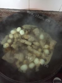 麻辣鹌鹑焖五花腩做法图解6)