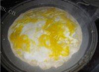 软嫩的鸡蛋卷饼做法图解5)