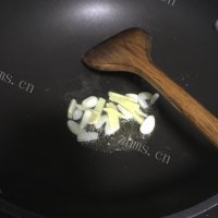 好吃的彩椒微辣子鸡做法图解6)