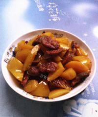 家常菜彩椒炒腊肠