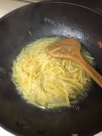 鲜香的蜂蜜柚子茶做法图解7)