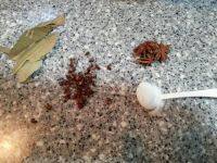 下酒菜五香煮花生做法图解2)