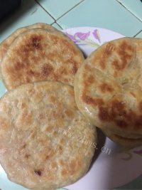 快手酸菜馅饼做法图解6)