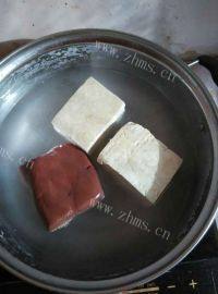 家常菜猪血豆腐做法图解1)
