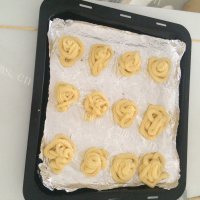 好吃的奶味小曲奇饼干做法图解9)