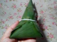 美味红豆花生粽子做法图解9)