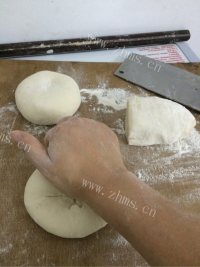 美味的韭菜鸡蛋菜卷做法图解8)