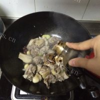 家常菜土豆炖鸡做法图解5)