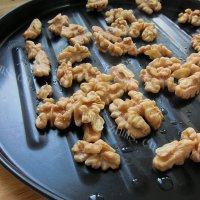 家常菜琥珀桃仁做法图解4)