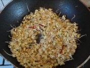 家常菜黄豆芽炒豆腐做法图解8)
