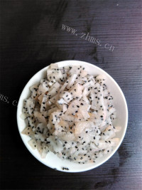 好吃的火龙果面包做法图解8)