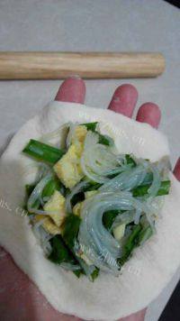 美味早餐韭菜盒子做法图解9)