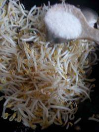 家常菜韭菜炒豆芽做法图解5)