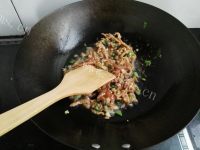 家常菜青椒榨菜肉丝做法图解4)