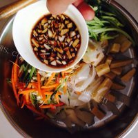 美味的清爽凉皮做法图解13)