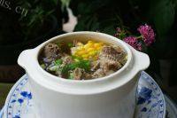 健康美食玉米排骨汤