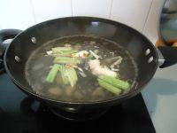 家常菜虾仁豆腐羹做法图解5)