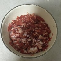 健康的剁椒有机花菜炒羊肉做法图解2)
