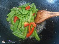 简单版荷兰豆炒腊肉做法图解9)