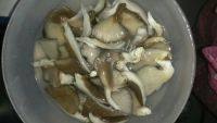 喷香的素炒蘑菇做法图解1)